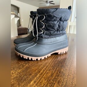 Western Chief Women's Black Winter Boots